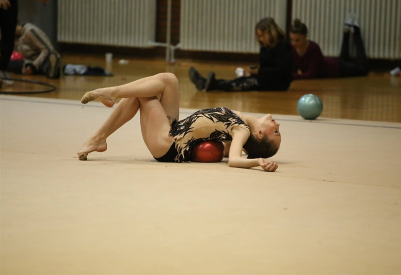 Internationaler Wettkampf-Auftritt von Glarner Gymnastinnen